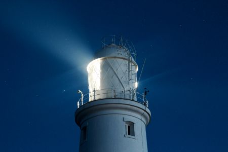 Guiding Ocean Light